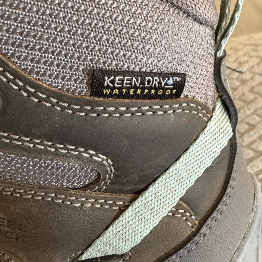 KEEN Women's Circadia Mid Waterproof Hiking Boot Gray Size 7 Gorpcore